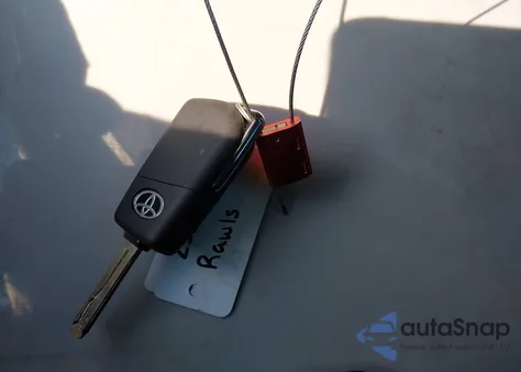 2020 Toyota Camry Le z USA, uszkodzony, nr VIN 4T1C11AK9LU960376